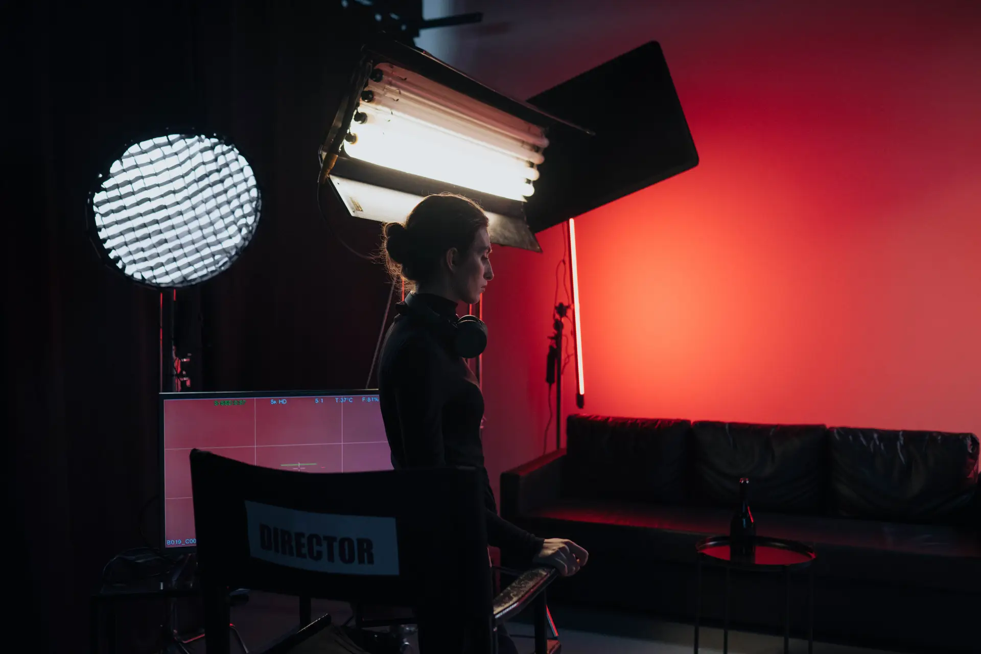 Sounddesign- und Tonaufnahme-Setup im Filmstudio zur Erfassung subtiler Geräusche